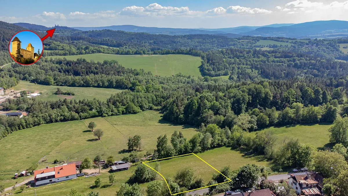 Prodej stavebního pozemku 2272 m²